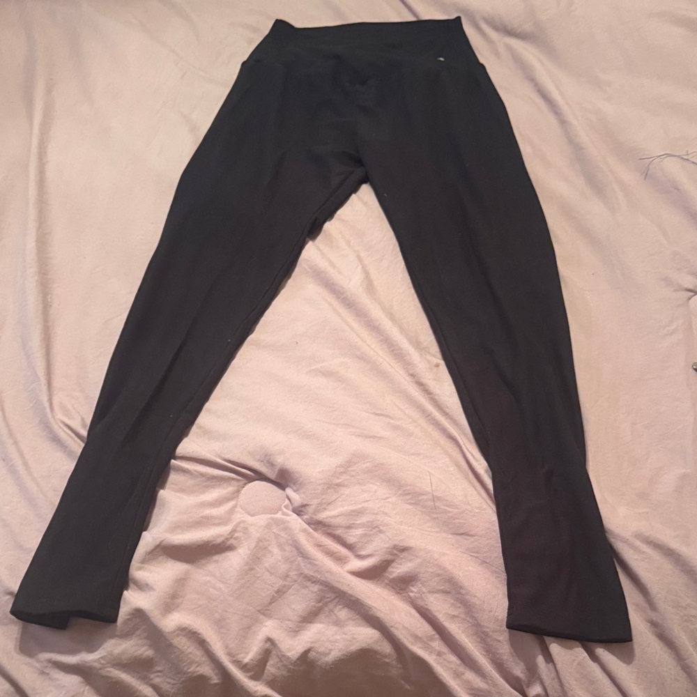 Junior’s No Boundaries Crossover Black Leggings